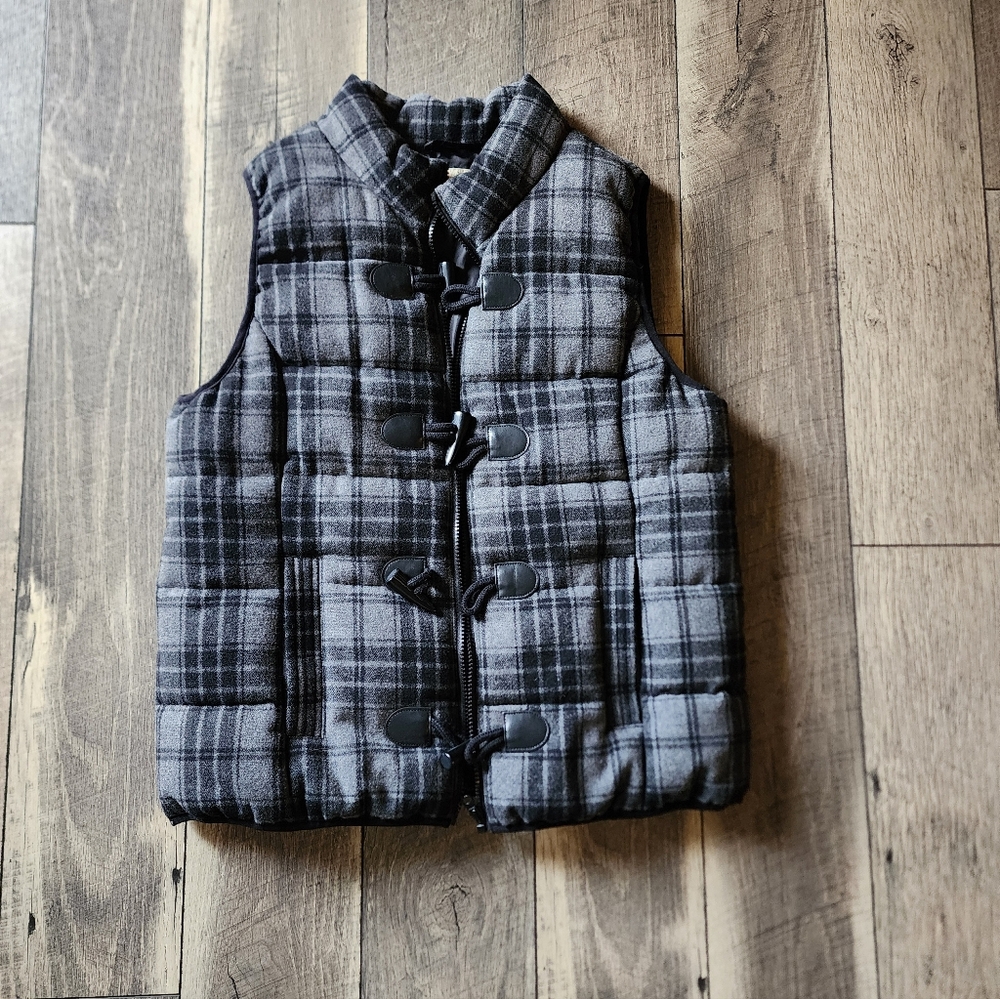 Ruff hewn vest